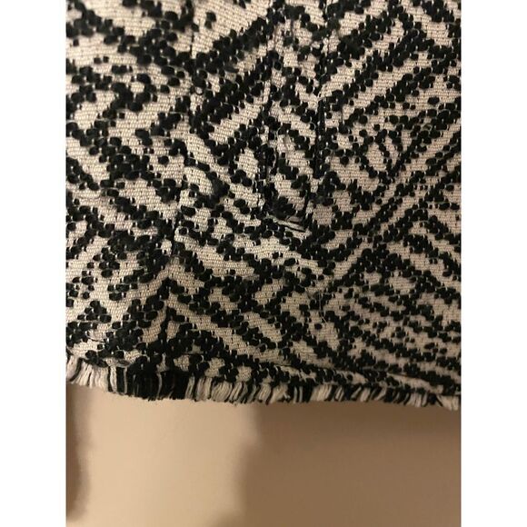 Tribal Sweater (SZ M) - Picture 3 of 4